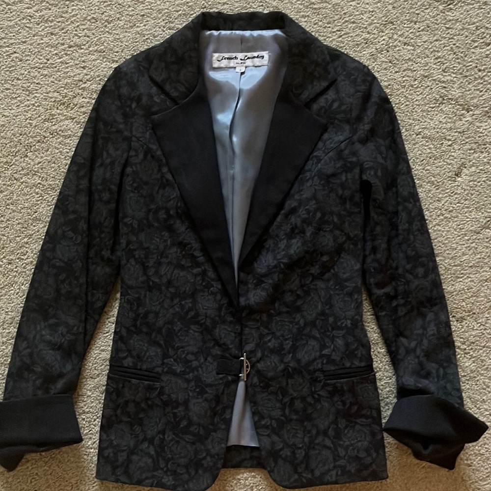 Beautiful design black blazer